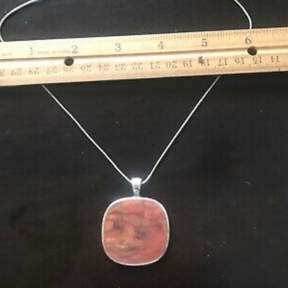 Necklace Bought from Marks & Spence in London 2007 Pre-Owned No Tags No Labels - Picture 2 of 3